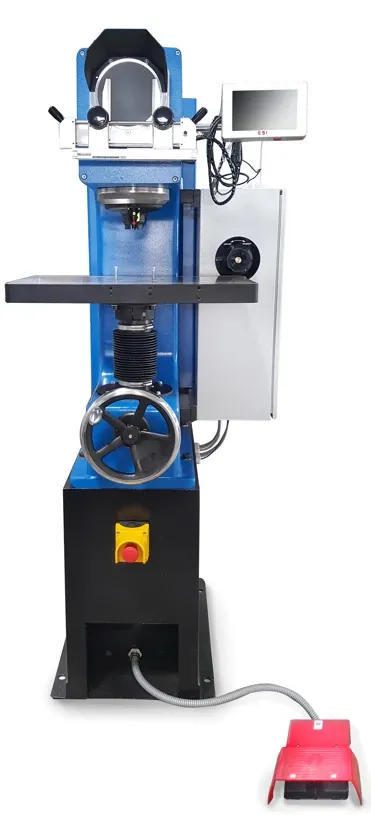 Modernisierte Materialprüfmaschine